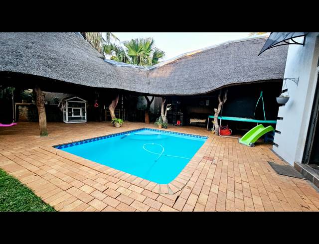 3 BEDROOM HOUSE FOR SALE IN CASHAN